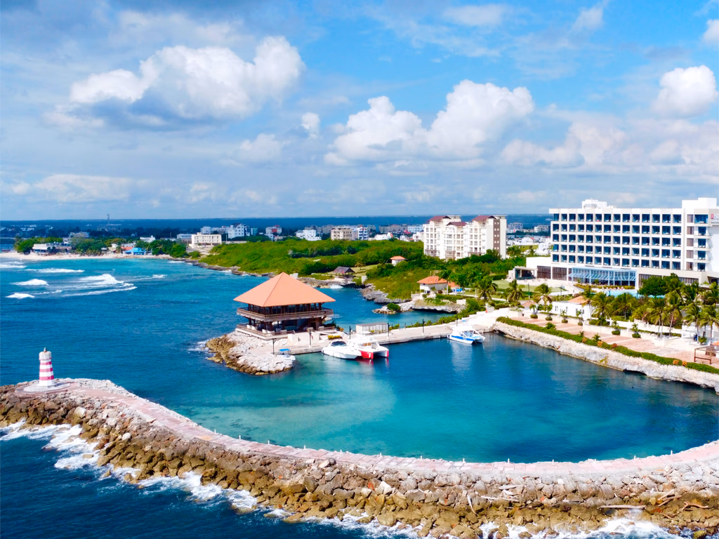 Vista aérea de Stone Towers III en La Romana